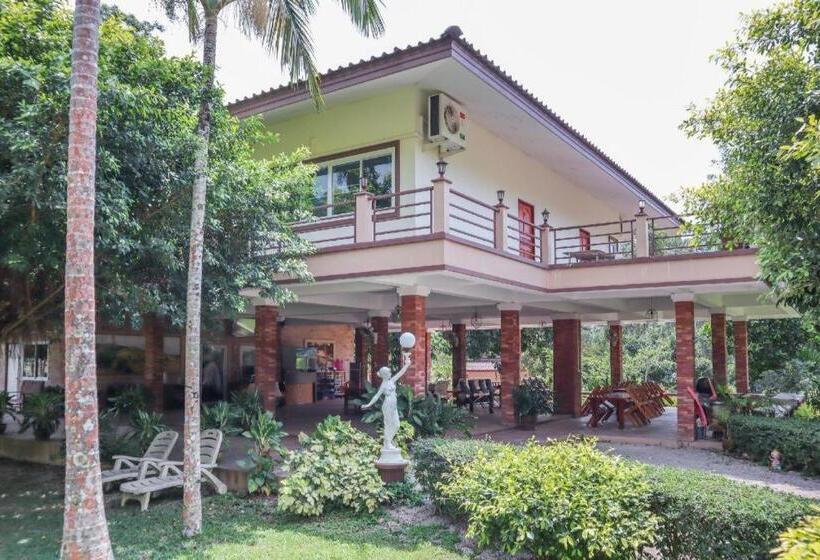 هتل Oyo 742 View Pruksa Resort