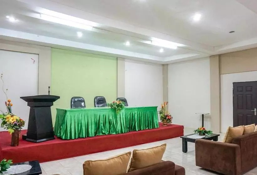 ホテル Reddoorz Near Jalan Yos Sudarso Manokwari