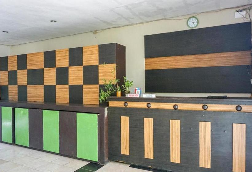Hotel Reddoorz Near Jalan Yos Sudarso Manokwari