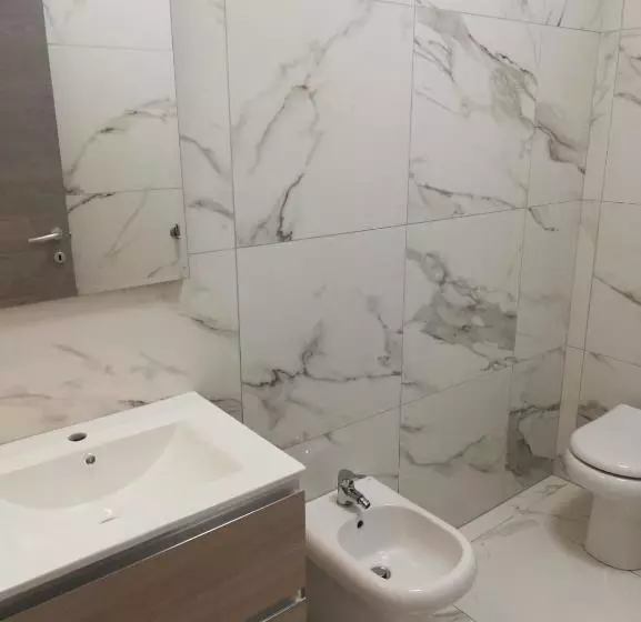 Saturnotel & Family Suite