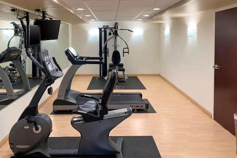 호텔 Comfort Inn & Suites East Hartford  Hartford