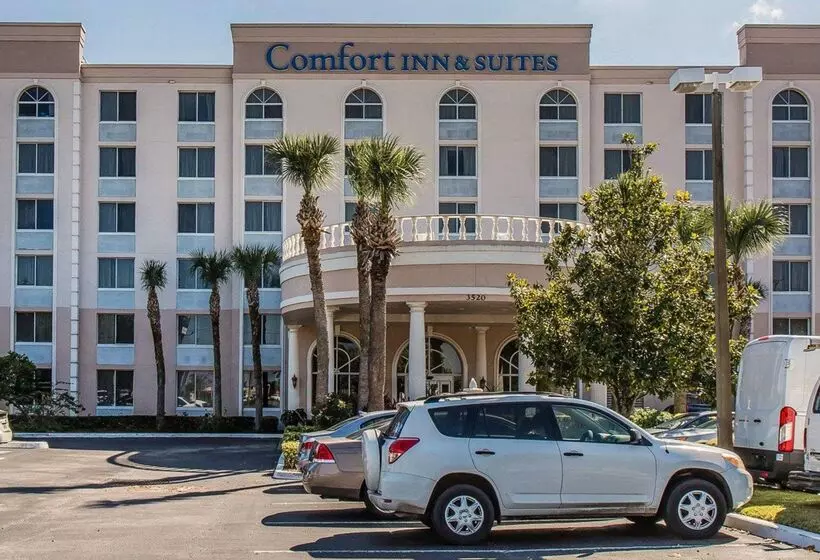 Отель Comfort Inn & Suites Lakeland North I4