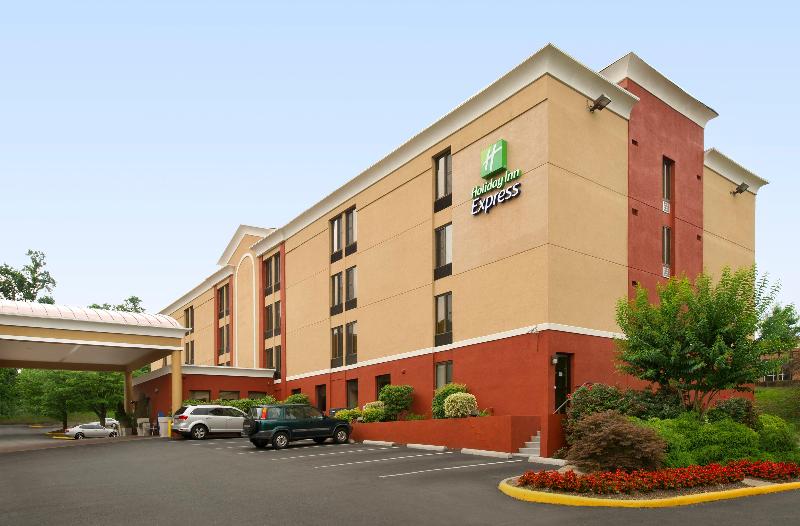 בית מלון כפרי Holiday Inn Express Fairfax Arlington Boulevard, An Ihg