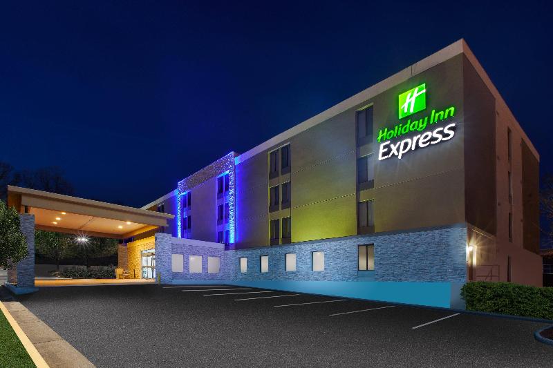 בית מלון כפרי Holiday Inn Express Fairfax Arlington Boulevard, An Ihg