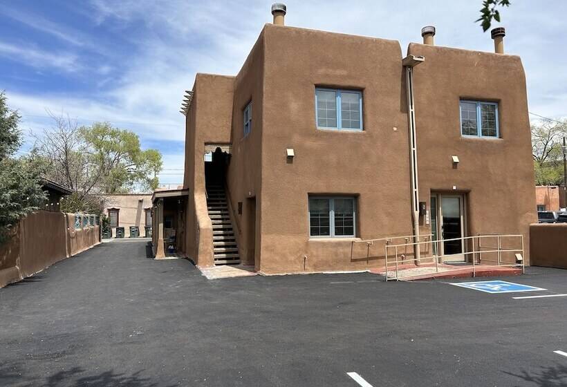 فندق Inn At Vanessie