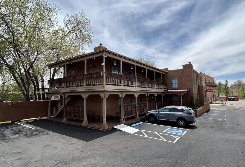 فندق Inn At Vanessie