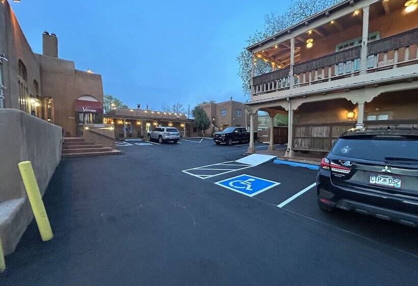 فندق Inn At Vanessie