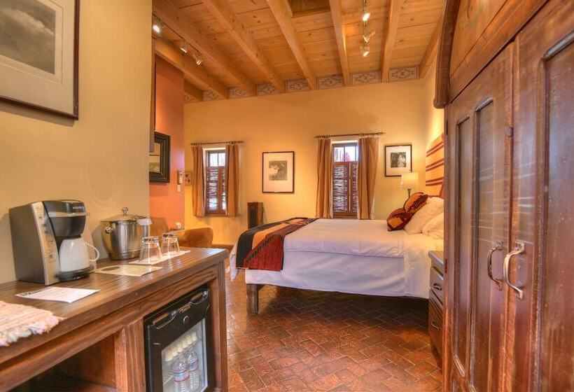 فندق Inn At Vanessie