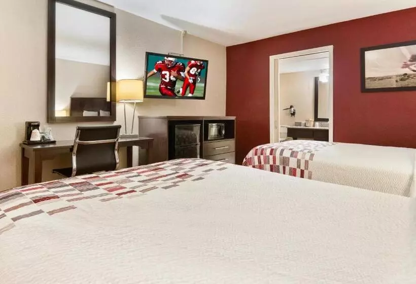 בית מלון כפרי Rodeway Inn