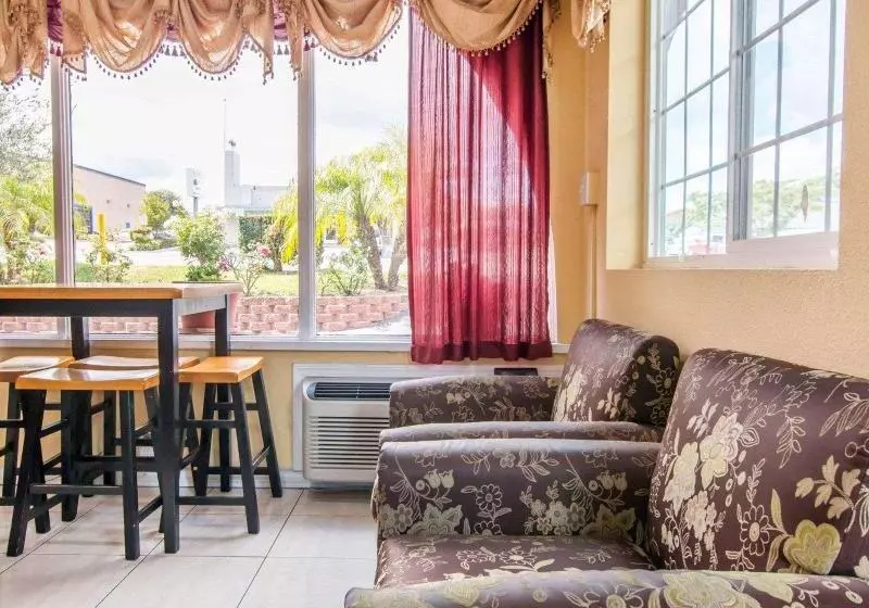 호텔 Rodeway Inn Lemon Grove San Diego East