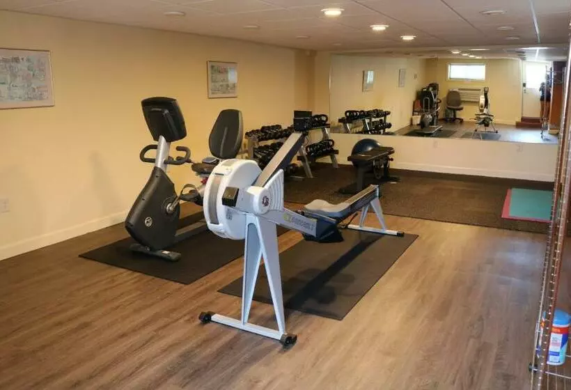 호텔 The Village Inn