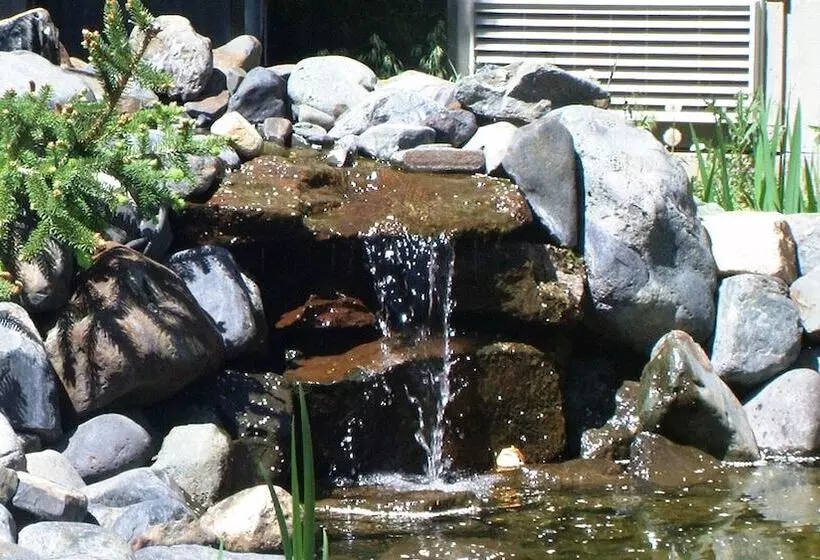 Отель Wilderness Inn