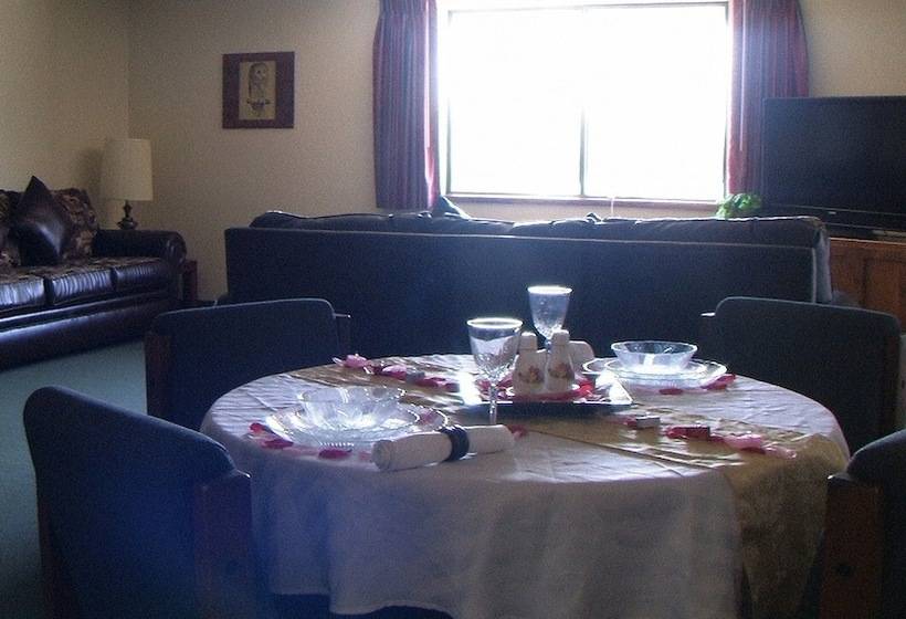 فندق Wilderness Inn