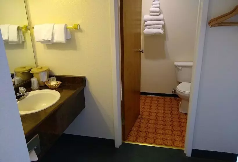 Отель Wilderness Inn