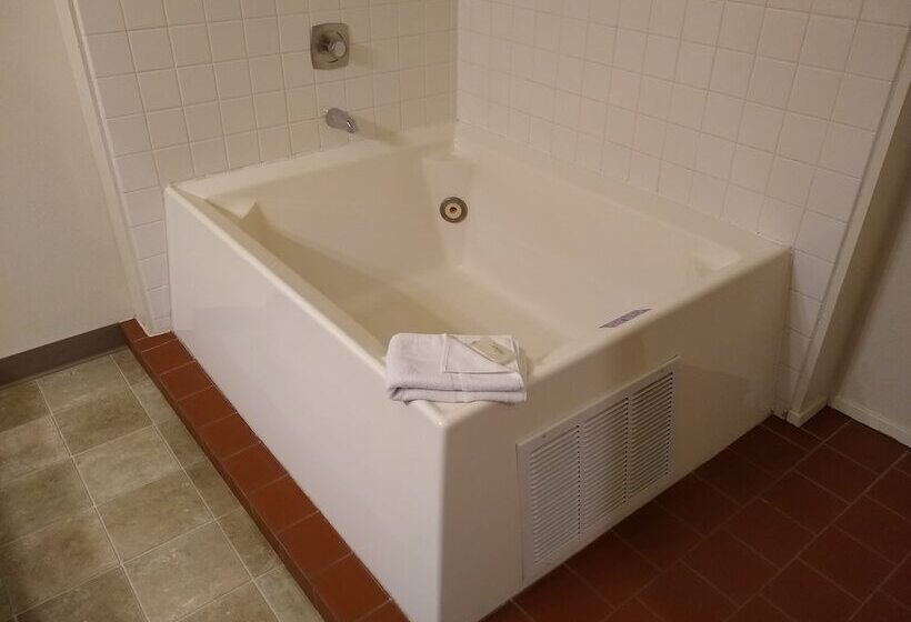 فندق Wilderness Inn