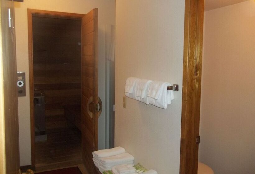 فندق Wilderness Inn