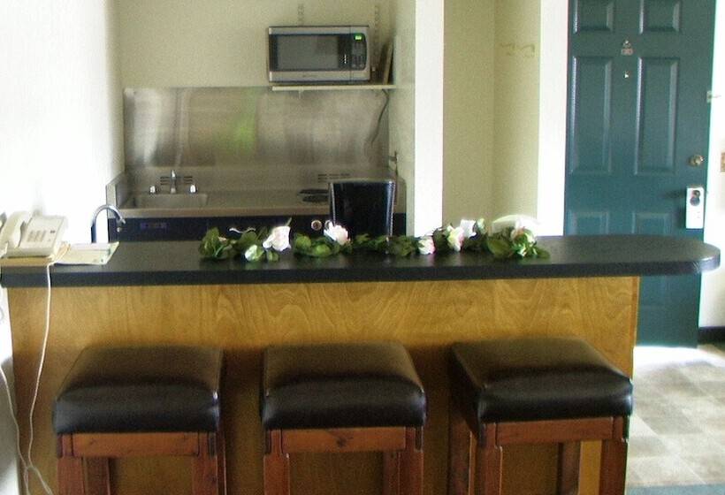 فندق Wilderness Inn