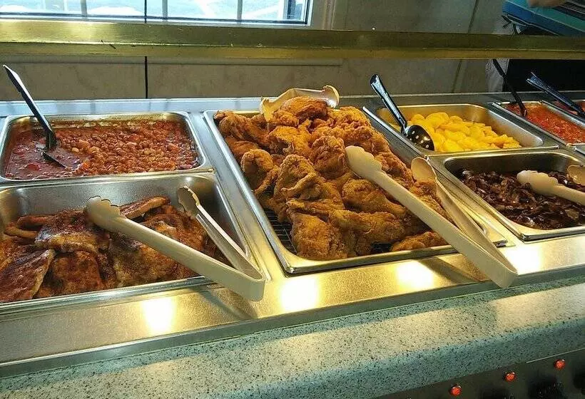 호텔 The Village Inn