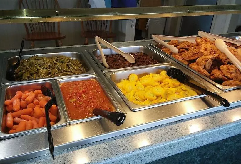 호텔 The Village Inn