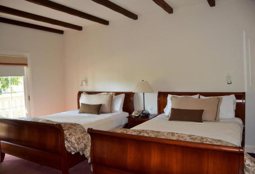 בית מלון כפרי Vineyard Country Inn