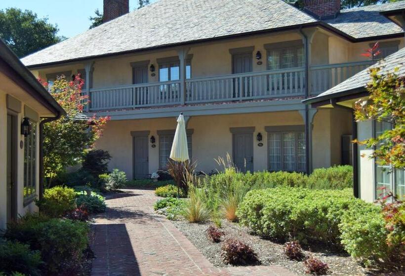 בית מלון כפרי Vineyard Country Inn