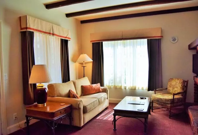 فندق Vineyard Country Inn