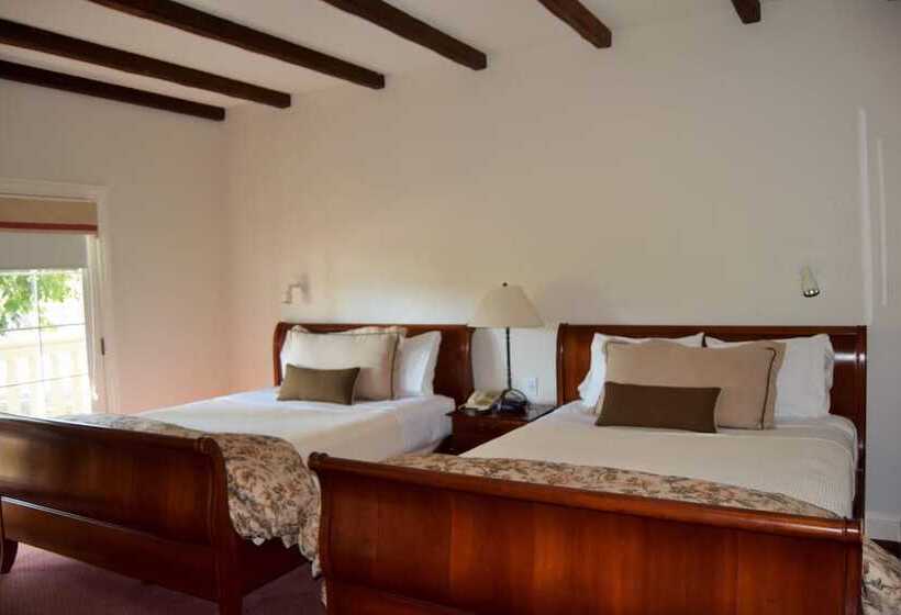 בית מלון כפרי Vineyard Country Inn