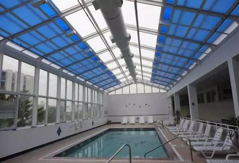 בית מלון כפרי Watson's Regency Suites