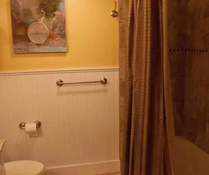 בית מלון כפרי Watson's Regency Suites