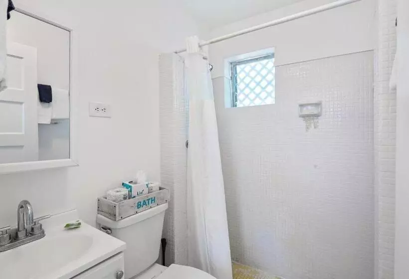 Hotelli Wicker Guesthouse