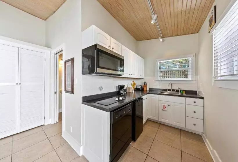 Hotelli Wicker Guesthouse