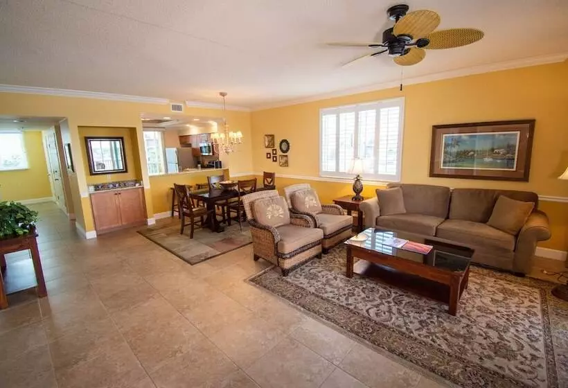 Vanderbilt Beach Resort