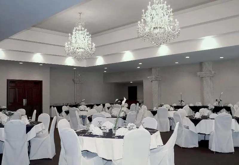 Wedgewood Resort