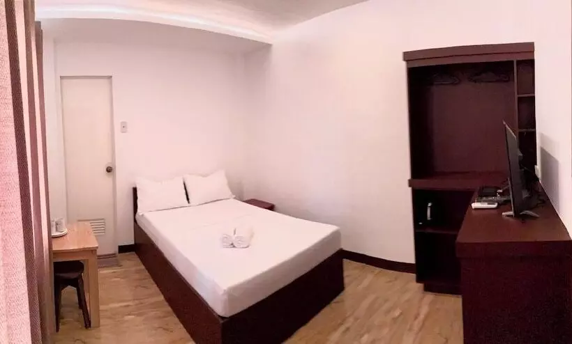 هاستل Kampotel Davao