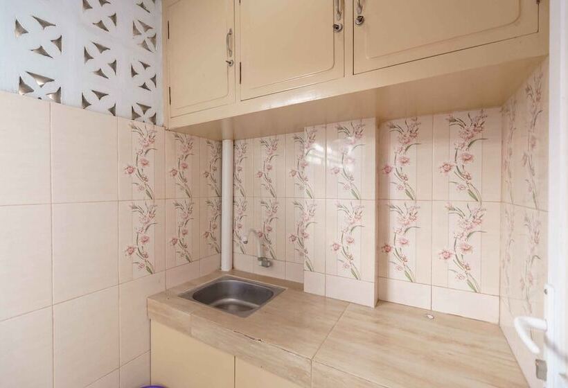 Pensjonat Reddoorz Plus Syariah Near Rsup Dr. M. Djamil Padang