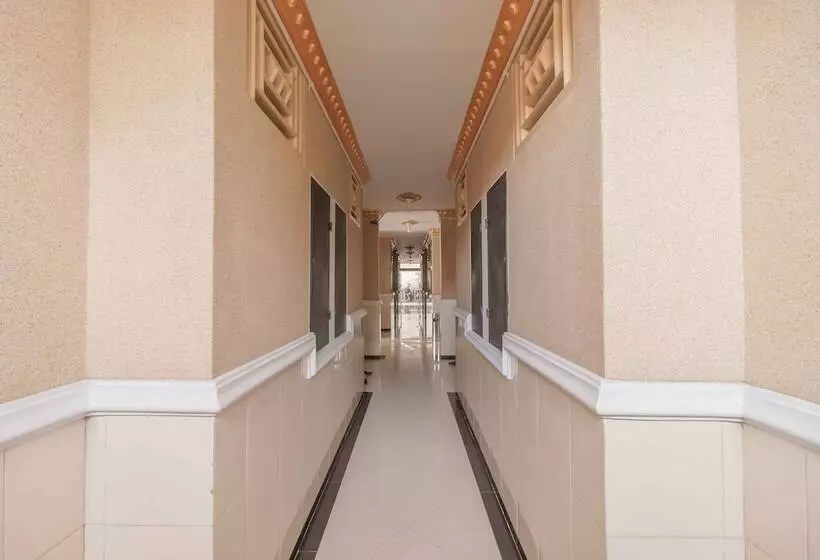 Majatalo Reddoorz Plus Syariah Near Rsup Dr. M. Djamil Padang