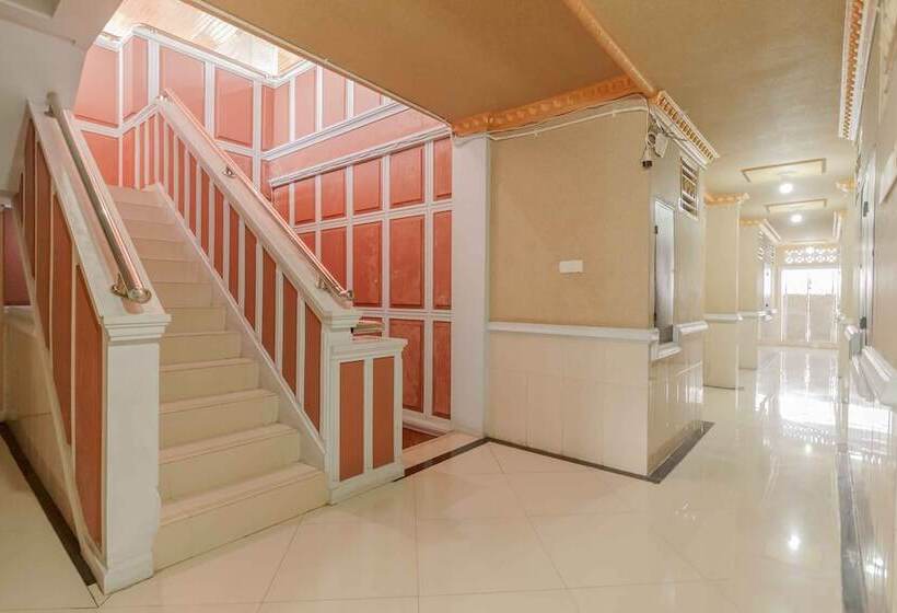 Pensjonat Reddoorz Plus Syariah Near Rsup Dr. M. Djamil Padang