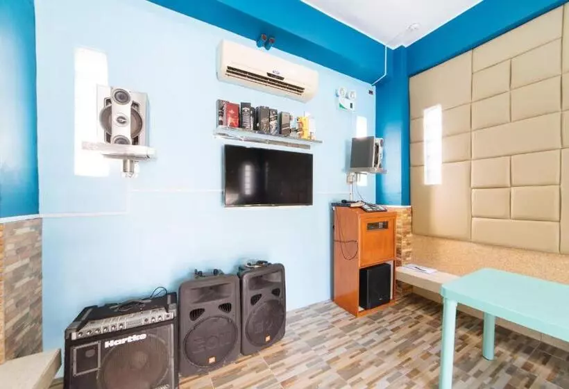 Hotelli Reddoorz Premium @ Casa Ghilda Resort Olongapo City