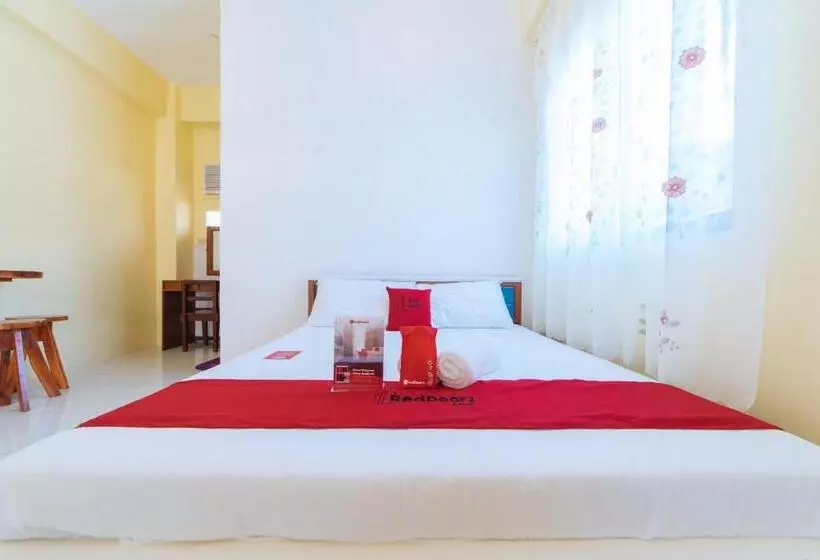 Hotelli Reddoorz Premium @ Casa Ghilda Resort Olongapo City