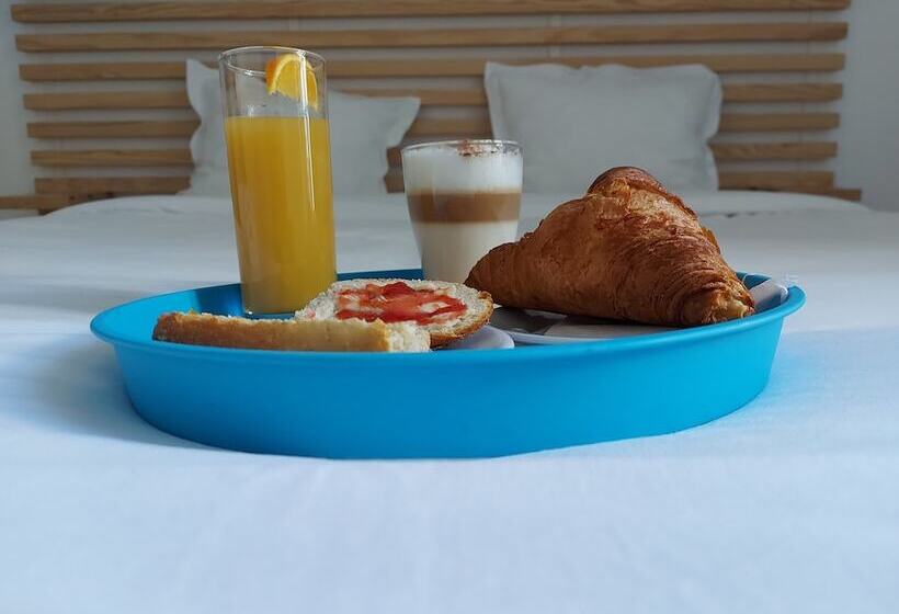 هاستل The People Marseille