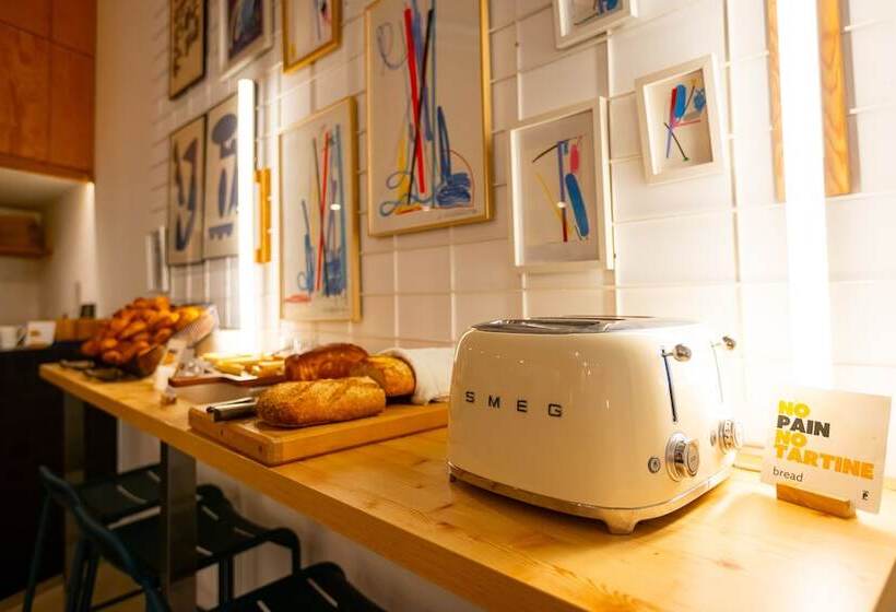 هاستل The People Marseille