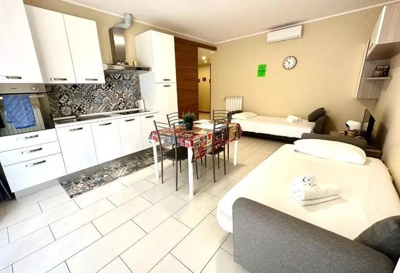 پانسیون Grab A Flat In Coroneo
