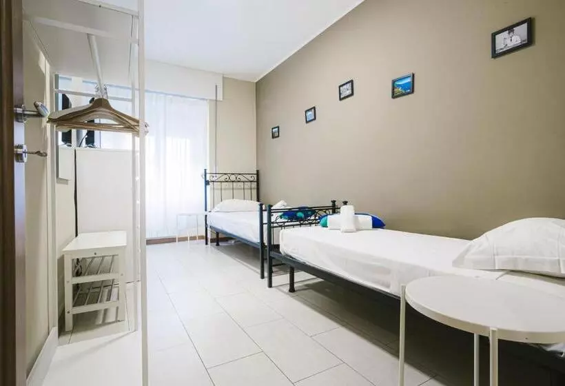 پانسیون Grab A Flat In Coroneo