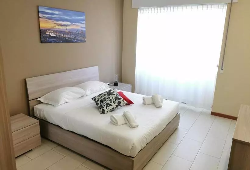 پانسیون Grab A Flat In Coroneo