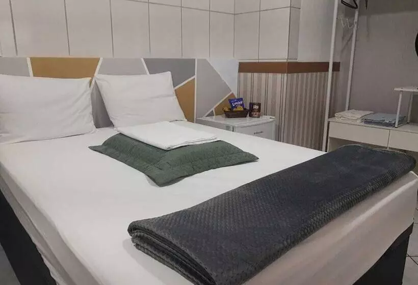 ペンション Pousada Eas Suítes Internacionais 10min Gru