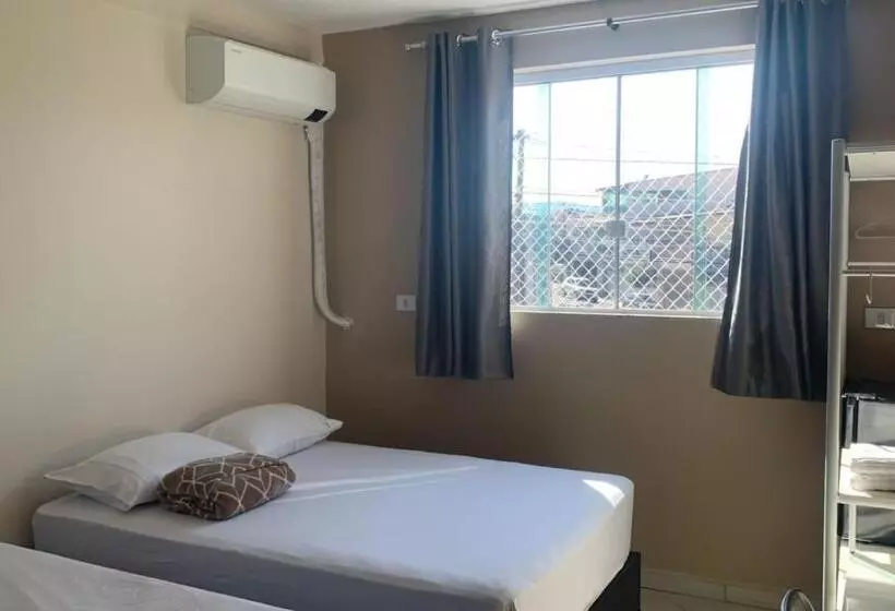 ペンション Pousada Eas Suítes Internacionais 10min Gru