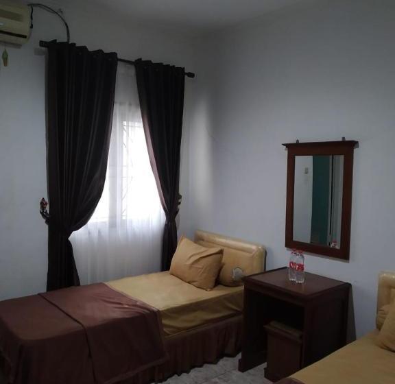 Hotel Oyo 3133 Wisma Yampi Syari Ah
