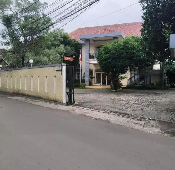 ホテル Oyo 3133 Wisma Yampi Syari Ah
