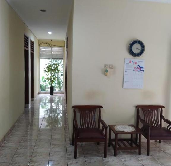 Hotel Oyo 3133 Wisma Yampi Syari Ah