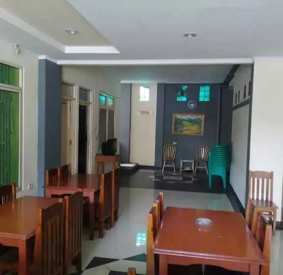 ホテル Oyo 3133 Wisma Yampi Syari Ah
